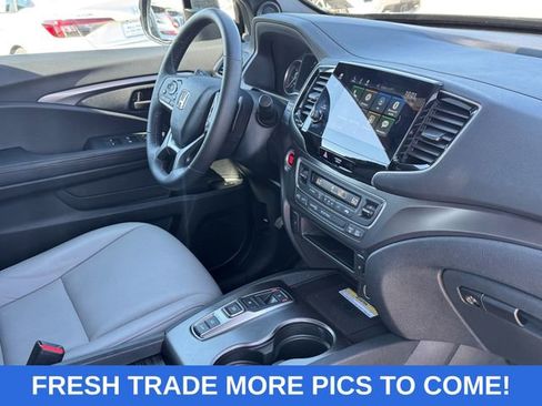 Used 2023 Honda Passport EX-L image 9