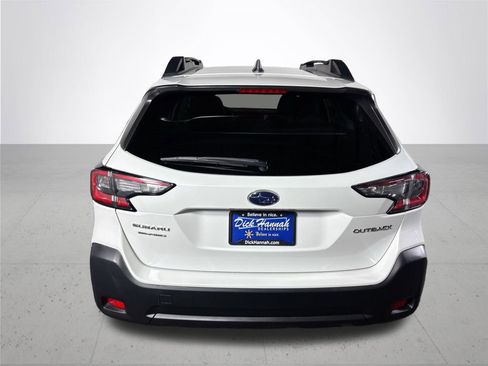 Used 2023 Subaru Outback Premium image 7