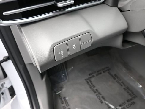 Certified 2024 Hyundai Elantra SEL w/ Convenience Package image 25