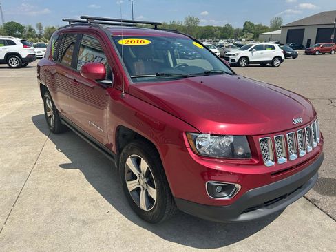 Used 2016 Jeep Compass High Altitude AWD/4WD image 3