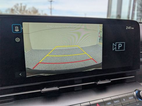 New 2026 Hyundai Kona SE image 9