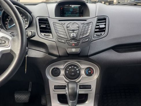 Used 2015 Ford Fiesta SE FWD image 22