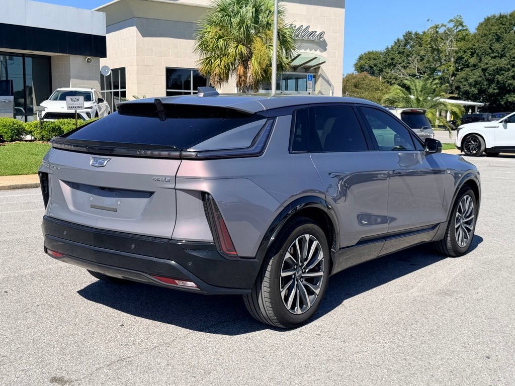 Used 2024 Cadillac Lyriq Sport RWD image 6