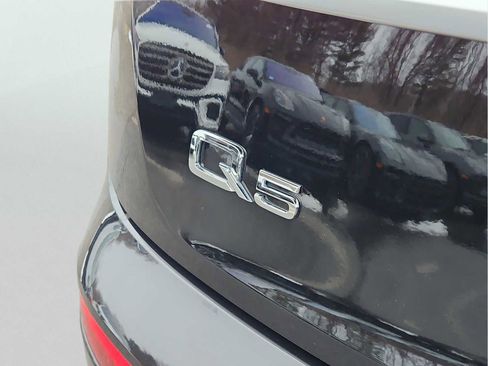 Used 2024 Audi Q5 e Premium Plus w/ Premium Plus Package image 7