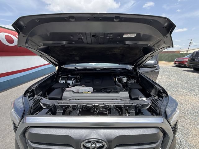 Used 2023 Toyota Tundra Limited w/ Power Package AWD/4WD image 26
