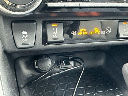 Used 2024 Toyota RAV4 XSE image 22