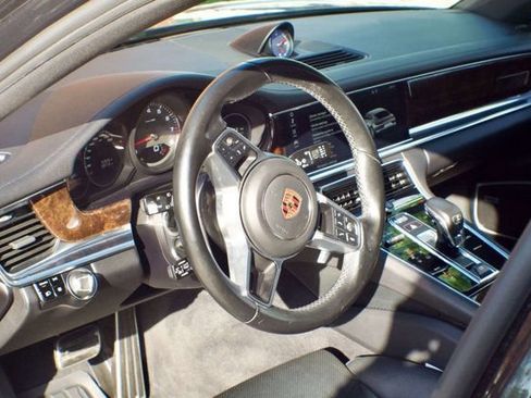 Used 2018 Porsche Panamera 4S AWD/4WD image 19