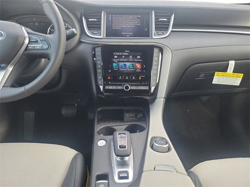 New 2025 INFINITI QX55 Essential w/ Accent Package image 11