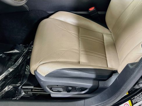 Used 2019 Lexus ES 350 w/ Accessory Package 2 FWD image 19