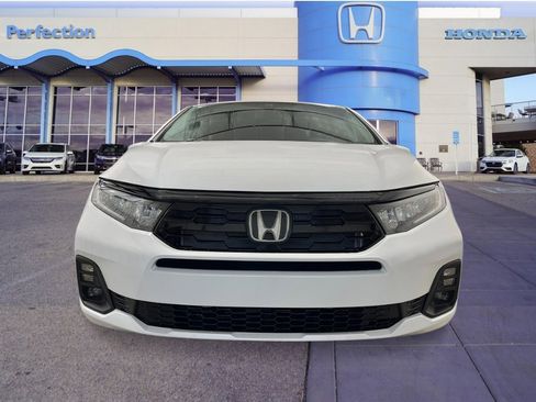 New 2026 Honda Odyssey Touring image 10