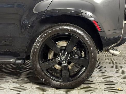 New 2025 Land Rover Defender 110 V8 image 12