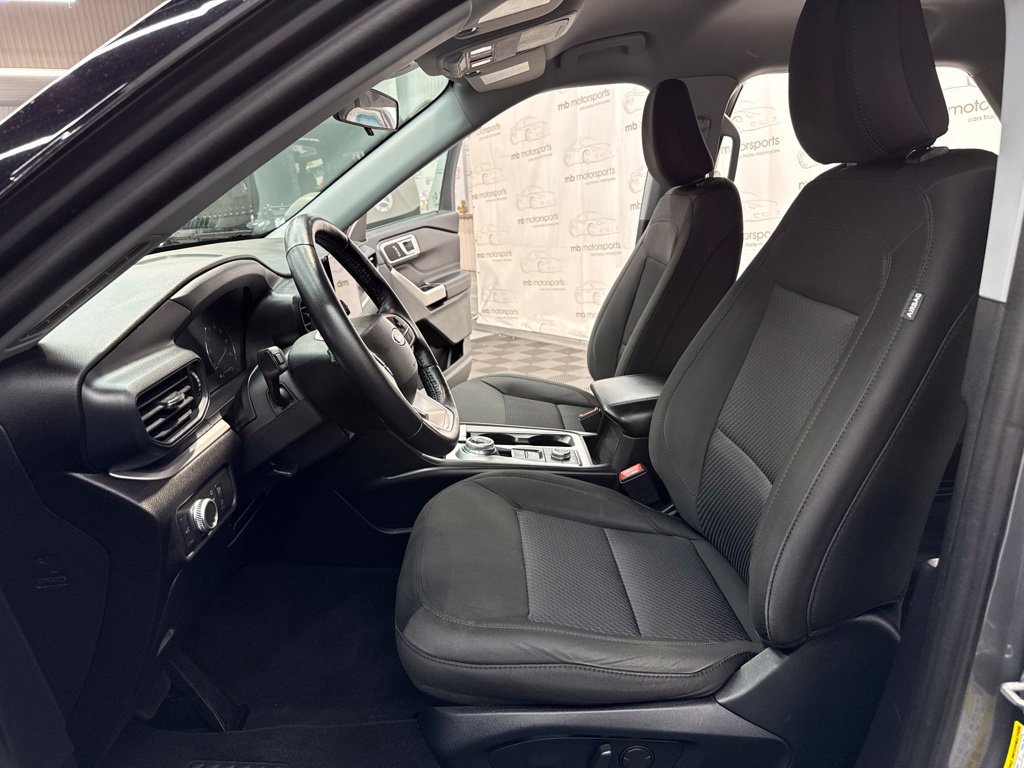 Used 2022 Ford Explorer XLT AWD/4WD image 14