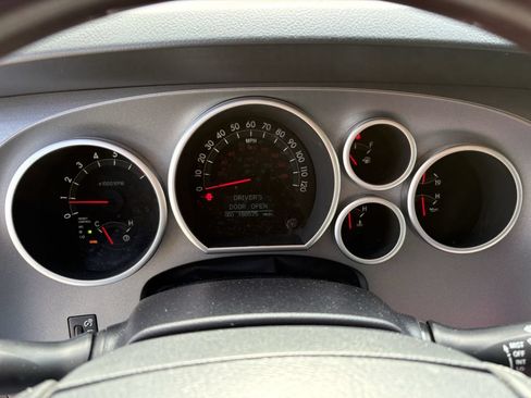 Used 2014 Toyota Sequoia Platinum AWD/4WD image 18
