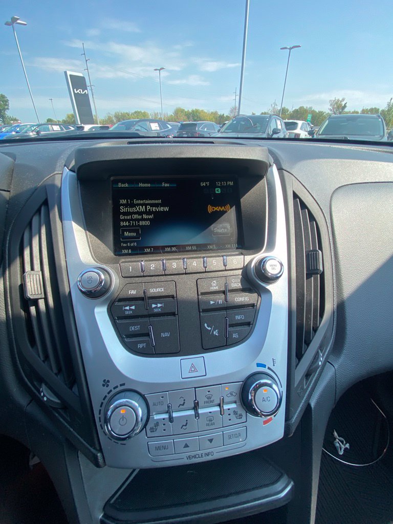 Used 2017 Chevrolet Equinox Premier w/ Enhanced Convenience Package AWD/4WD image 12
