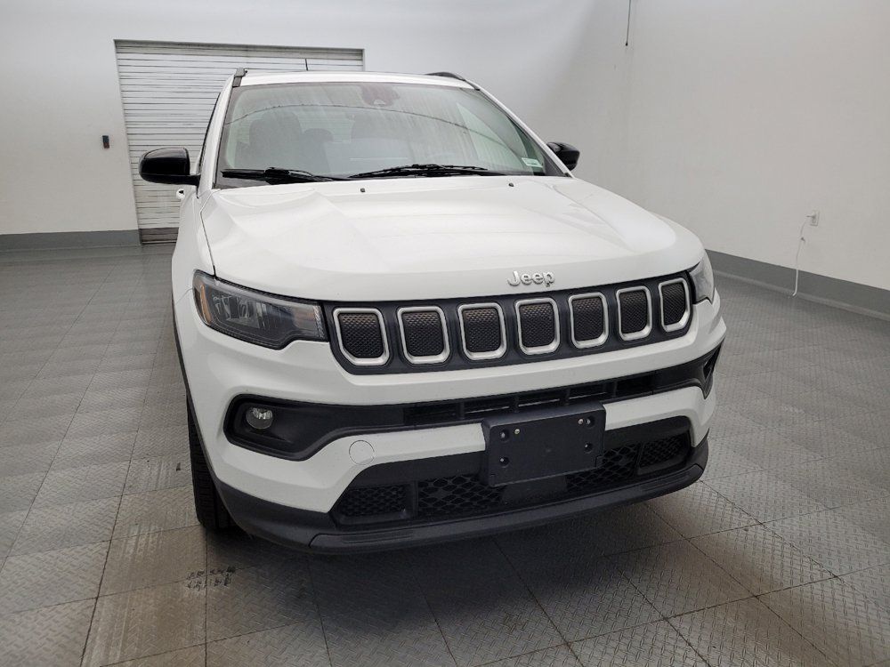 Used 2022 Jeep Compass Latitude w/ Sun and Sound Group AWD/4WD image 14