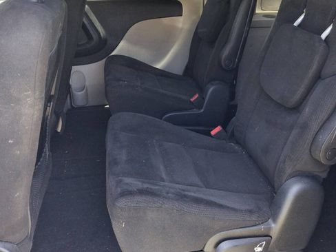 Used 2015 Dodge Grand Caravan SE w/ Quick Order Package 29E SE FWD image 17