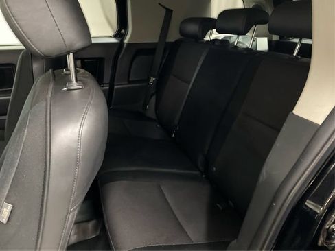 Used 2010 Toyota FJ Cruiser 4WD image 11
