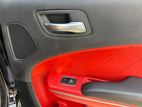 Used 2016 Dodge Charger SXT w/ AWD Premium Group image 19