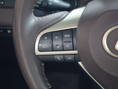 Used 2019 Lexus RX 450h AWD w/ Luxury Package image 18