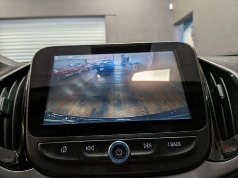 Used 2018 Chevrolet Volt LT image 19