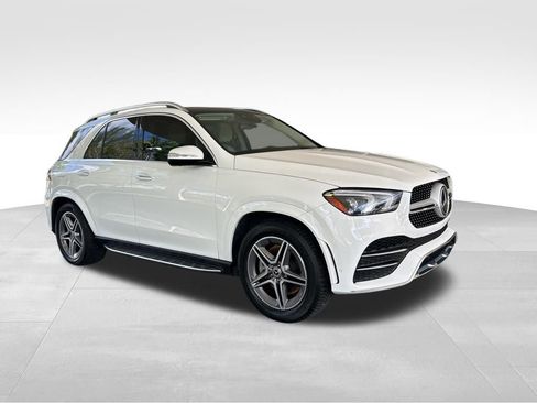 Used 2022 Mercedes-Benz GLE 450 4MATIC w/ AMG Line Exterior image 2