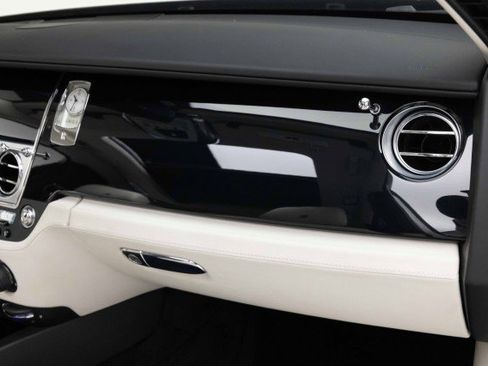 Used 2015 Rolls-Royce Ghost image 38