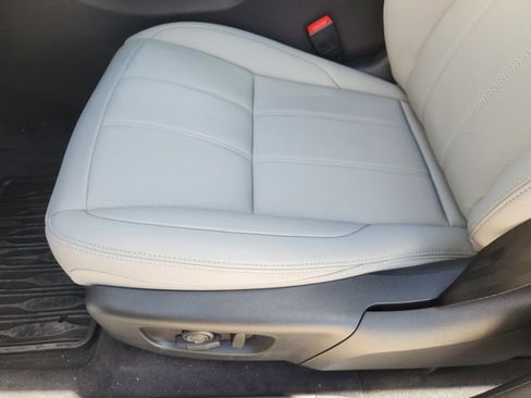 New 2026 Land Rover Range Rover Evoque S image 17