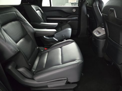 New 2026 Lincoln Navigator L Reserve w/ Jet Appearance Package AWD/4WD image 19