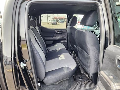 Used 2023 Toyota Tacoma TRD Off-Road image 14