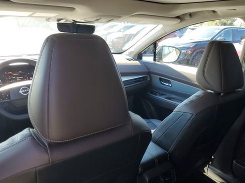 Used 2025 Nissan Murano Platinum w/ Cargo Package image 16