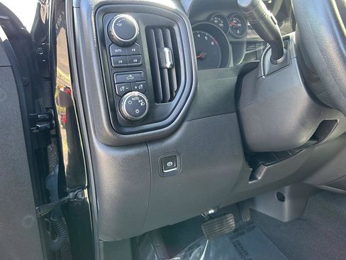 Used 2021 Chevrolet Silverado 1500 Custom Trail Boss AWD/4WD image 28