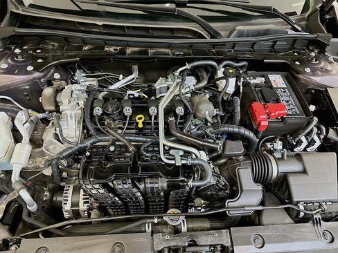 Used 2024 Nissan Altima 2.5 SV image 33