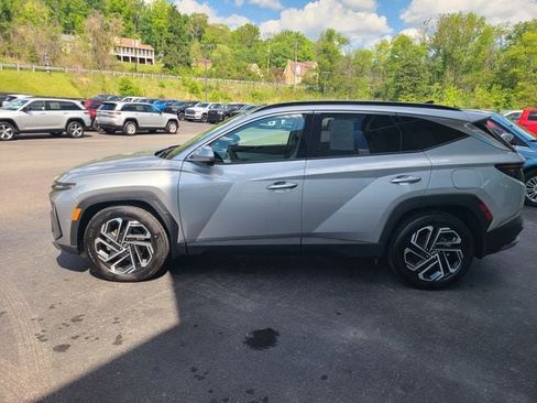 Used 2025 Hyundai Tucson Limited FWD image 2
