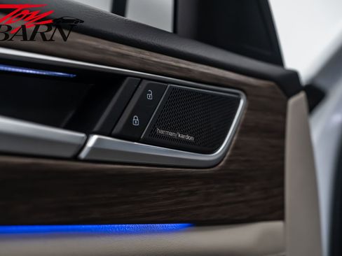 Used 2024 Volkswagen Atlas SEL Premium R-Line image 23