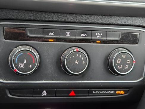 Used 2019 Volkswagen Atlas S FWD image 16