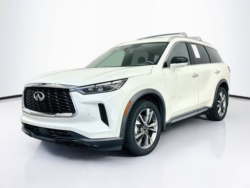 Used 2023 INFINITI QX60 Luxe w/ Cargo Package AWD/4WD image 3