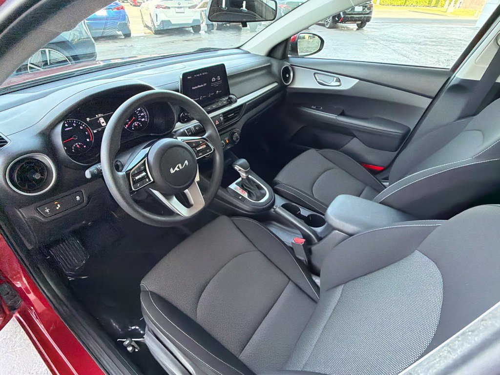 Used 2023 Kia Forte LXS w/ LXS Technology Package FWD image 8