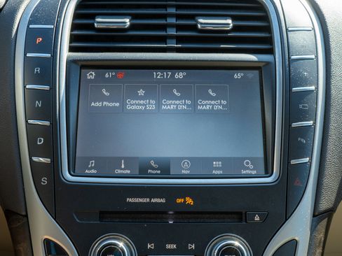 Used 2020 Lincoln Nautilus Reserve w/ Equipment Group 201A image 16