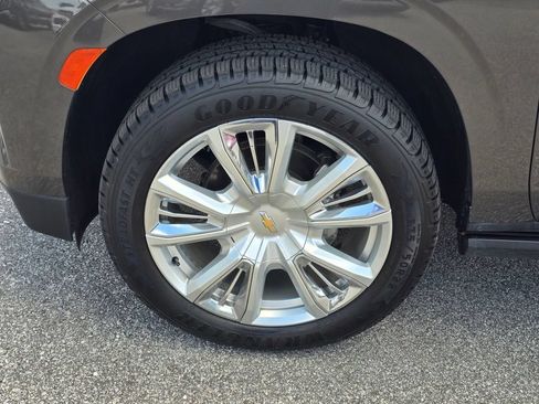 Certified 2021 Chevrolet Tahoe High Country w/ Premium Package AWD/4WD image 27