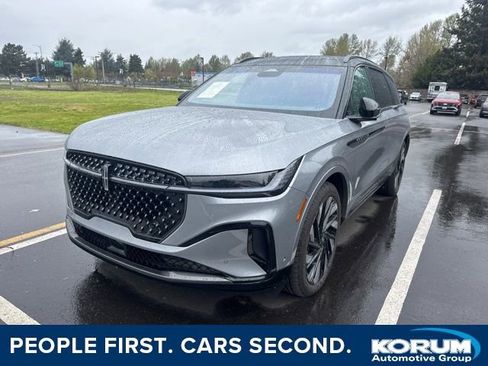 Used 2024 Lincoln Nautilus Reserve w/ Equipment Group 202A image 1