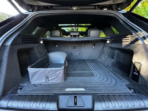 Used 2023 Land Rover Range Rover Sport SE image 17