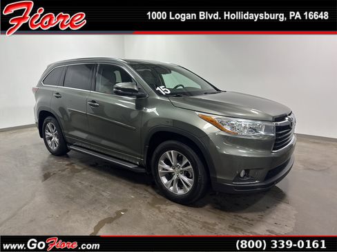 Used 2015 Toyota Highlander XLE AWD/4WD image 1