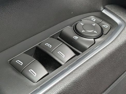Used 2025 Chevrolet Silverado 1500 LT Trail Boss w/ Convenience Package II AWD/4WD image 22