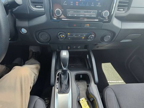 Used 2022 Nissan Frontier S w/ Technology Package RWD image 21