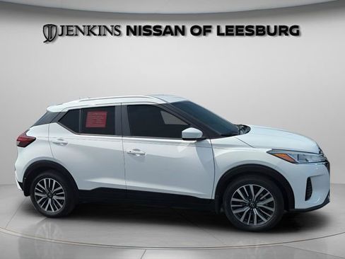 Certified 2023 Nissan Kicks SV FWD image 2