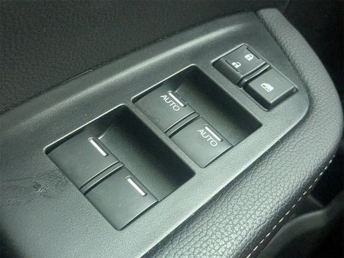 Used 2024 Honda Ridgeline Sport image 25