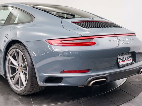 Used 2018 Porsche 911 Carrera 4 image 16