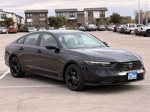 Used 2025 Honda Accord SE image 8