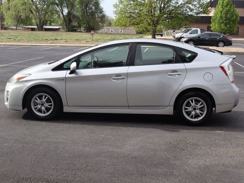 Used 2010 Toyota Prius Three FWD image 9