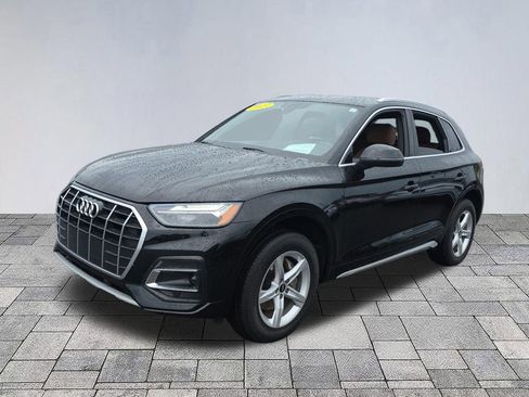 Used 2023 Audi Q5 2.0T Premium w/ Convenience Package AWD/4WD image 3